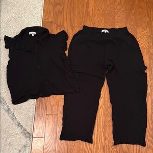 Red Haute Women's Black Cargo Cropped Pants & Ruffle Short Sleeve Matching Set S